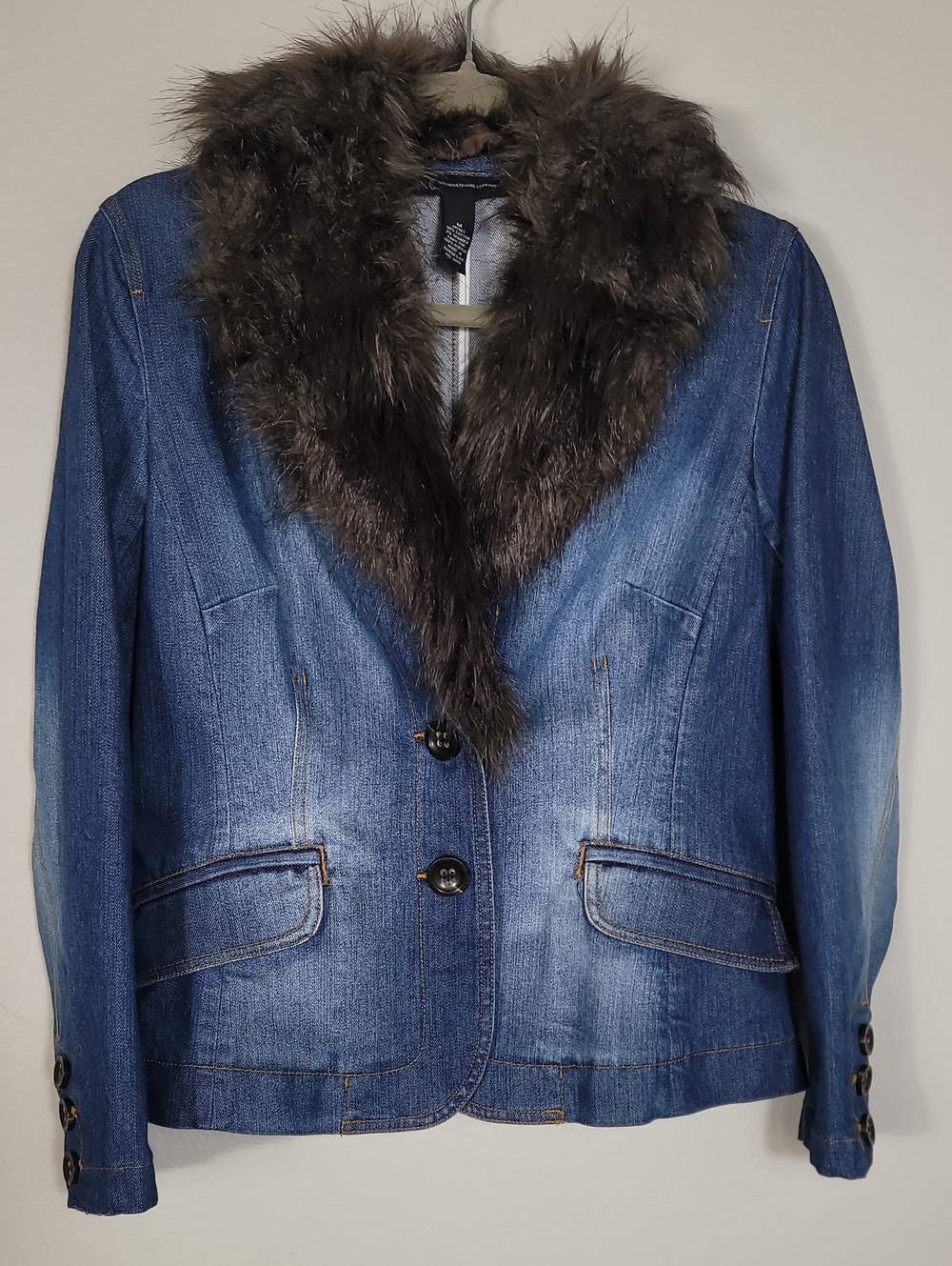 INC Stretch Denim Jacket Faux Fur Collar Size Medium Mob Wife